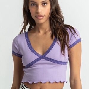 Full Tilt Purple Y2K Style Cropped Top w Lace Trim & Lettuce Ruffle Hem. Size S